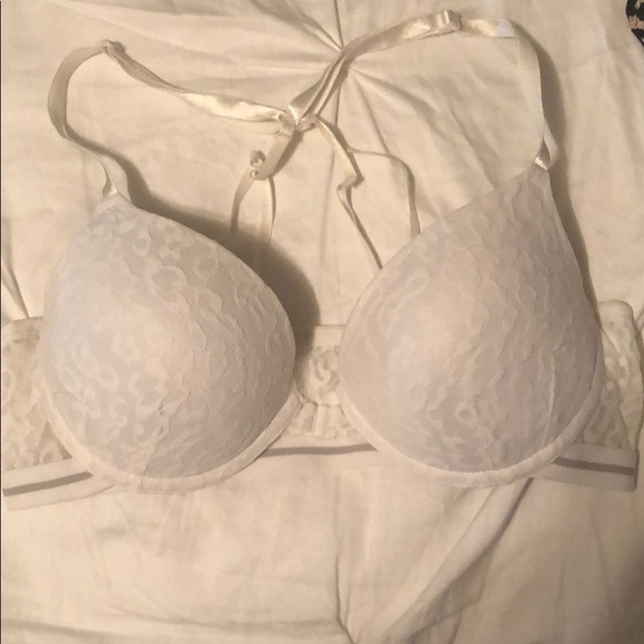 Bras - Picture 5 of 6